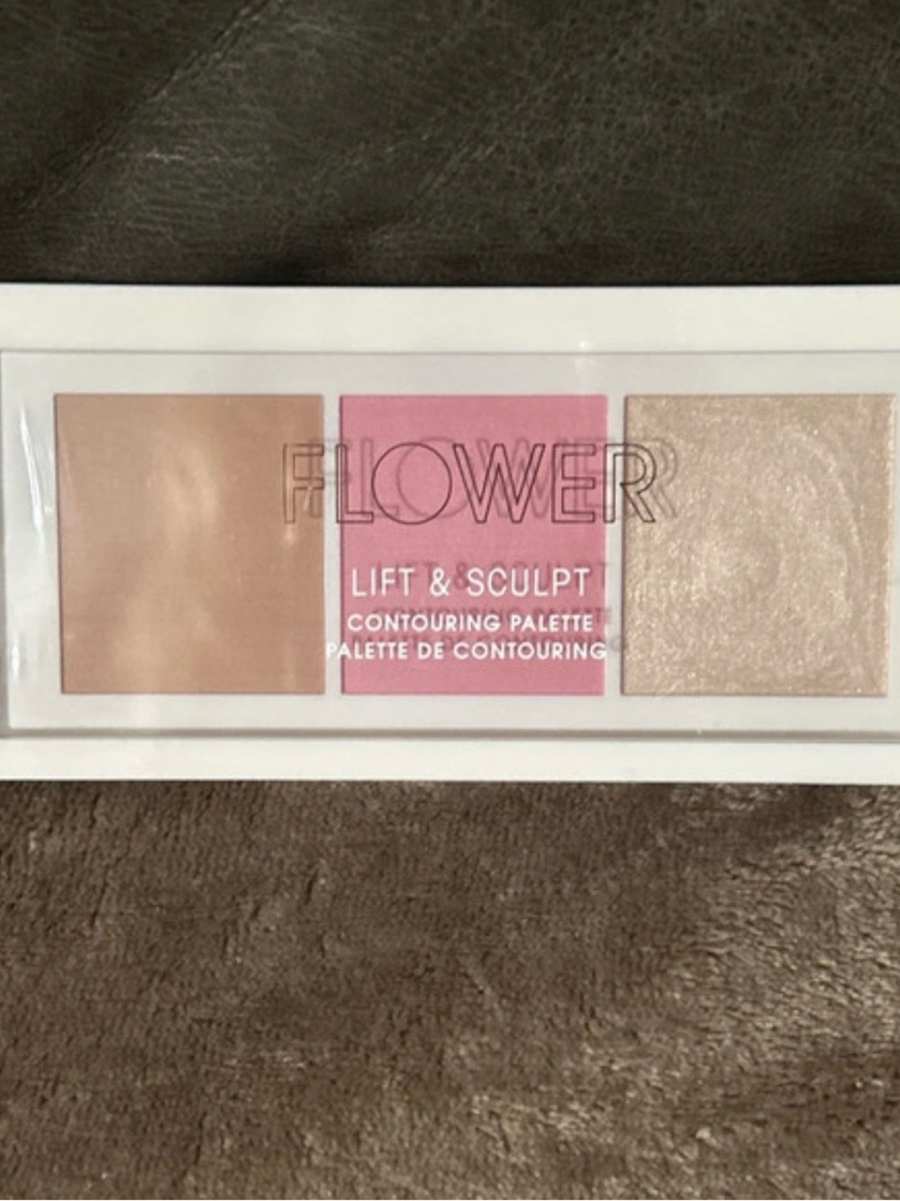 Flower Lift & Sculpt Contouring Palette — Bronze, Pink & Champagne Highlighter